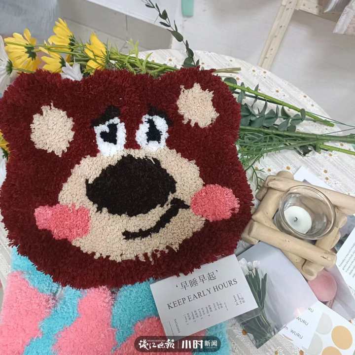 熊靠垫.jpg 熊靠垫.jpg